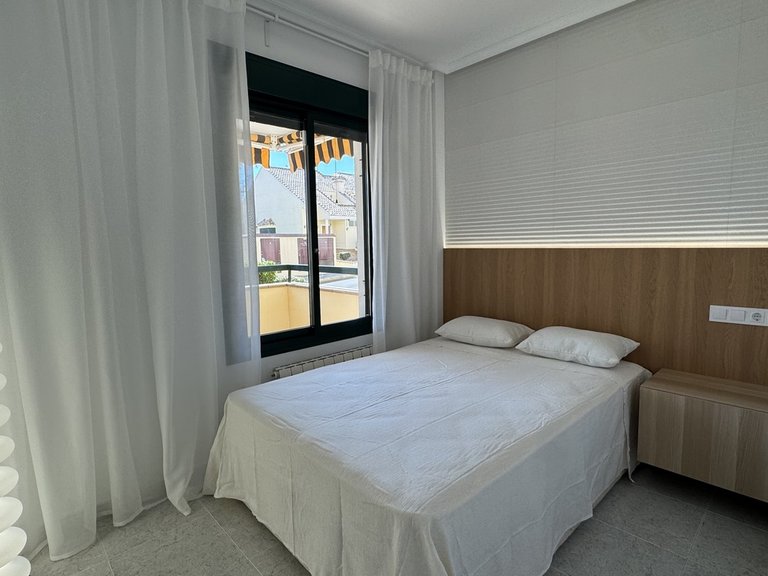 Apartment for Sale in Lomas De Campoamor, Alicante 8