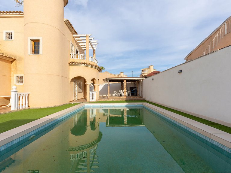 Villa for Sale in Costa Blanca Ciudad Quesada, Alicante 3