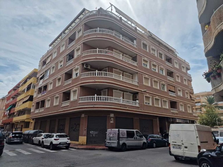 Apartment for Sale in Torrevieja, Alicante 15