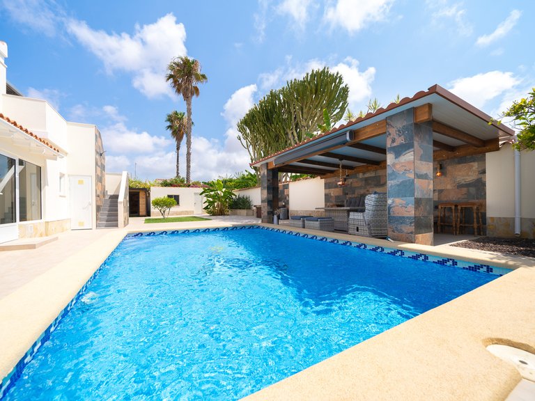 Villa for Sale in Costa Blanca Torrevieja, Alicante 31