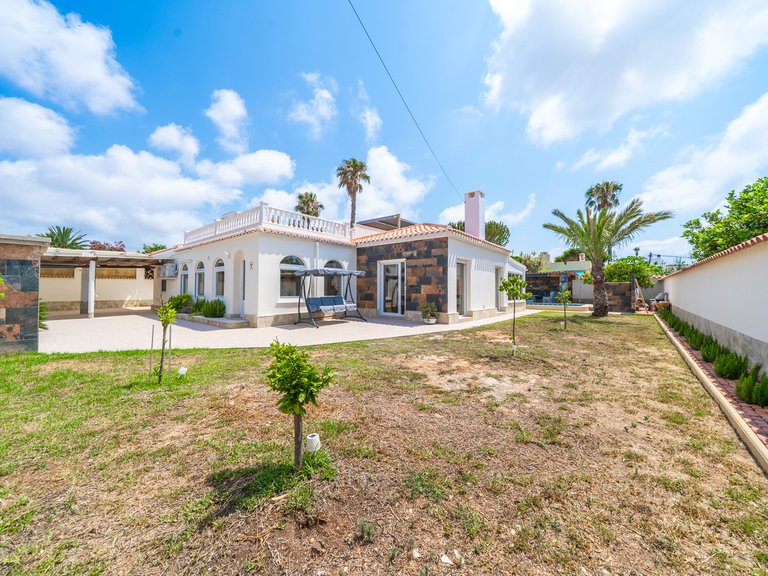 Villa for Sale in Costa Blanca Torrevieja, Alicante 49