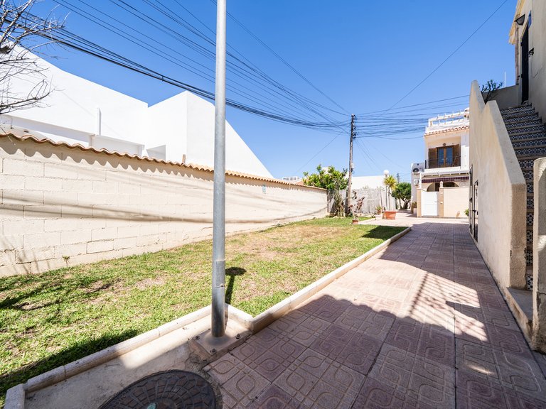 Apartment for Sale in Torrevieja, Alicante 41