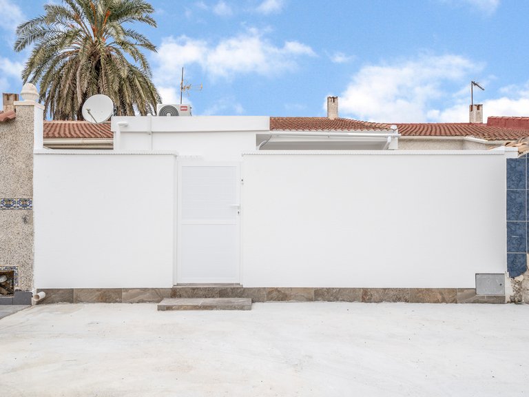 Villa for Sale in Torrevieja, Alicante 24