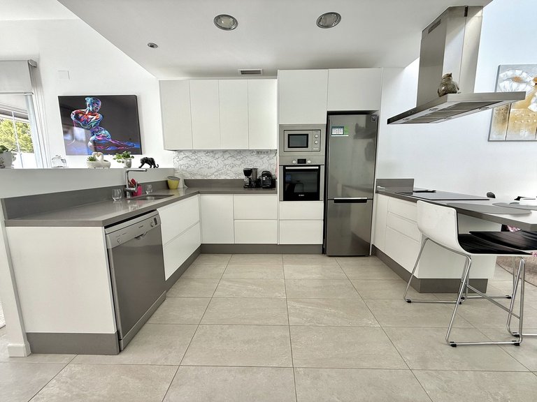 Villa for Sale in Dolores, Alicante 3