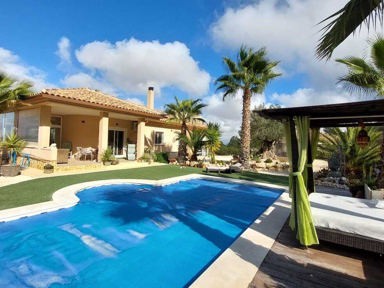 Villa for Sale in Inland Abanilla, Murcia 1