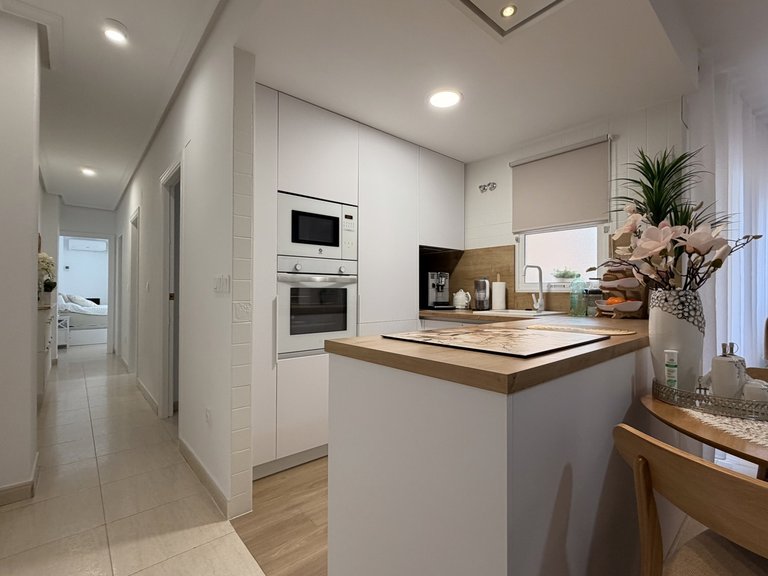 Apartment for Sale in Torrevieja, Alicante 11