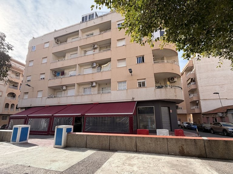 Apartment for Sale in Torrevieja, Alicante 28