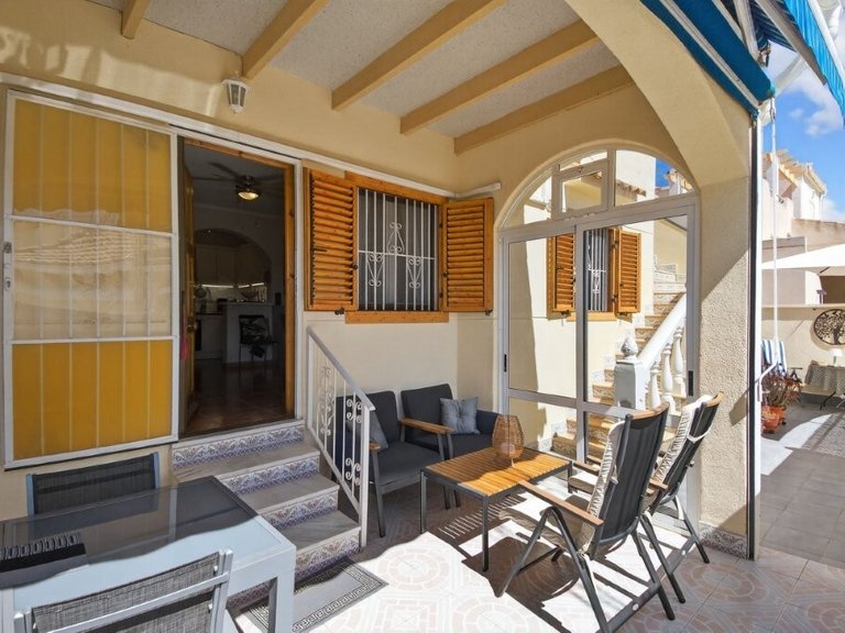 Town House for Sale in Playa Flamenca, Alicante 2