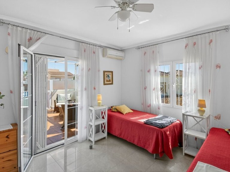 Town House for Sale in Playa Flamenca, Alicante 14