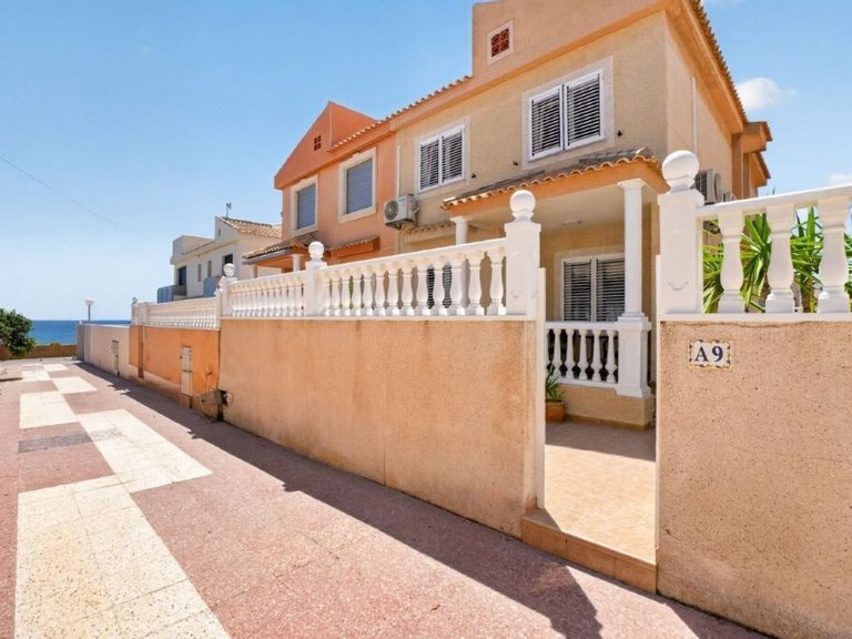 Town House for Sale in Costa Blanca Torrevieja, Alicante 1