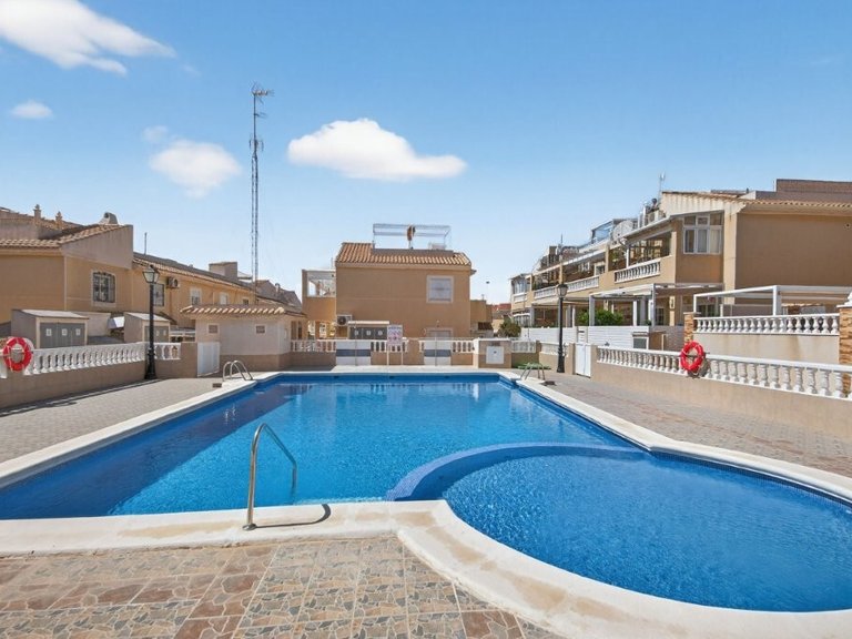 Town House for Sale in Torrevieja, Alicante 32