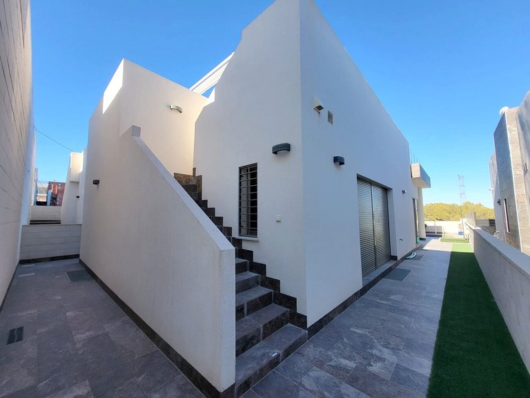 Villa for Sale in Costa Blanca Orihuela Costa, Alicante 6