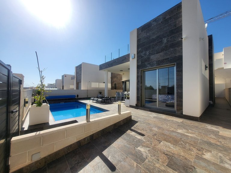 Villa for Sale in Costa Blanca Orihuela Costa, Alicante 35