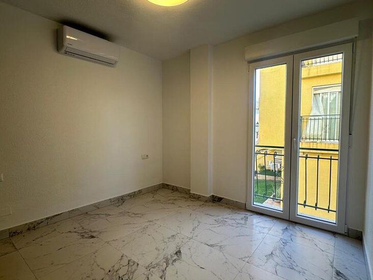 Apartment for Sale in Torrevieja, Alicante 11
