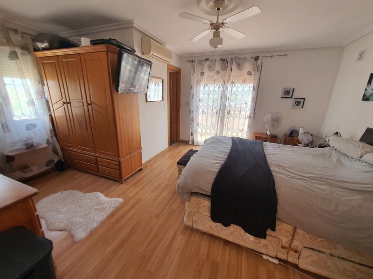 Villa for Sale in Costa Blanca Torrevieja, Alicante 2