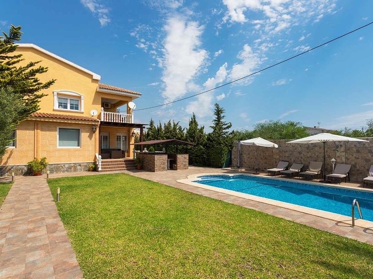 Villa for Sale in Costa Blanca Orihuela Costa, Alicante 2