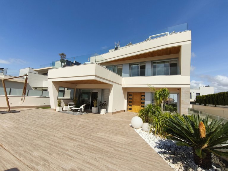 Villa for Sale in Costa Blanca Orihuela Costa, Alicante 1