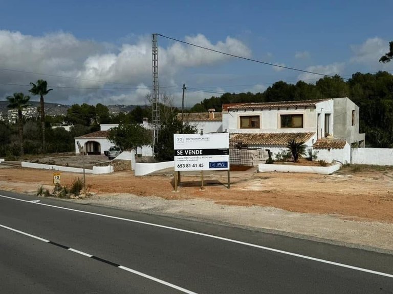 Commercial for Sale in Costa Blanca Javea, Alicante 1
