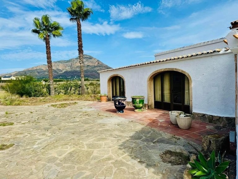 Commercial for Sale in Costa Blanca Javea, Alicante 3
