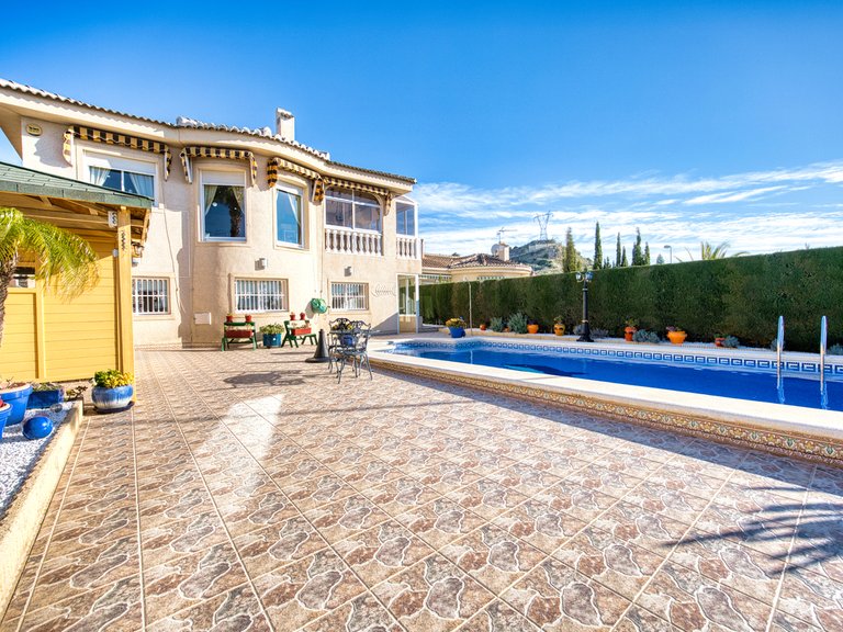 Villa for Sale in Ciudad Quesada, Ciudad Quesada - Rojales, Alicante 3