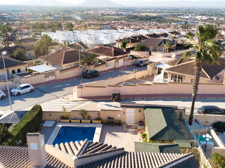 Villa for Sale in Ciudad Quesada, Ciudad Quesada - Rojales, Alicante 2