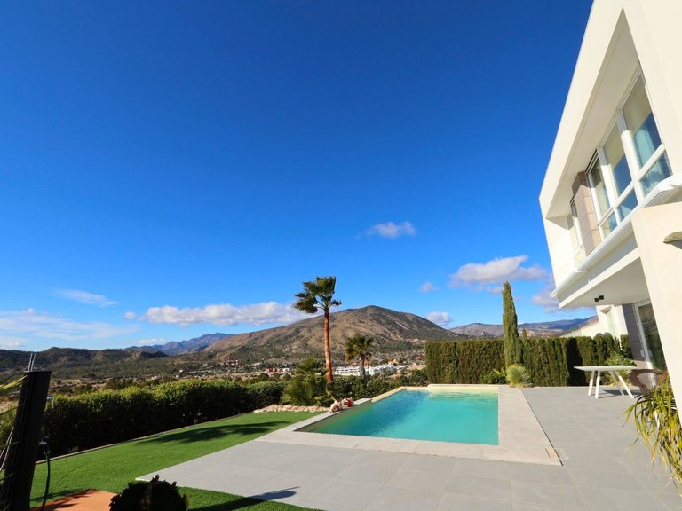 Villa for Sale in Costa Blanca Finestrat, Alicante 5