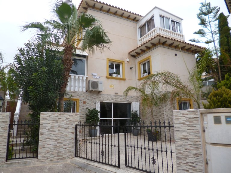 Villa for Sale in Costa Blanca Playa Flamenca, Alicante 2