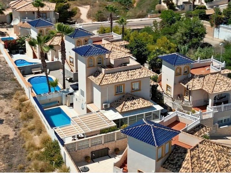 Villa for Sale in Costa Blanca Playa Flamenca, Alicante 1