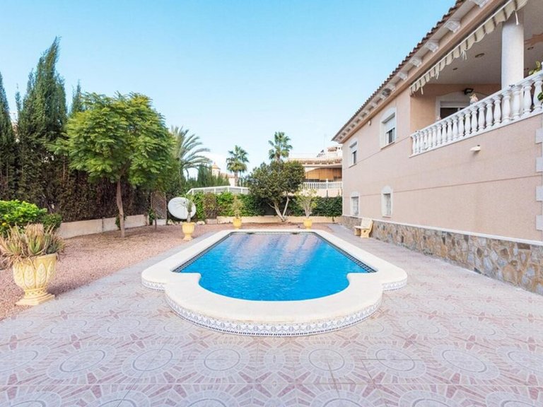 Villa for Sale in Inland La Murada, Alicante 8
