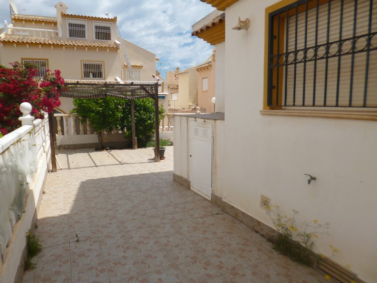 Villa for Sale in Costa Blanca Playa Flamenca, Alicante 45