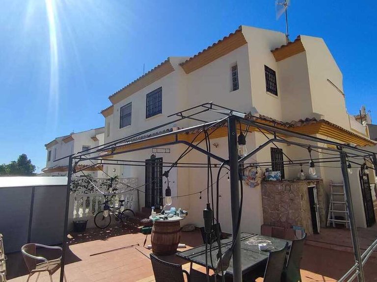 Villa for Sale in Playa Flamenca, Alicante 16