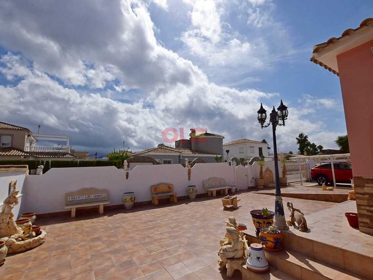 Villa for Sale in Costa Blanca Cabo Roig, Alicante 22