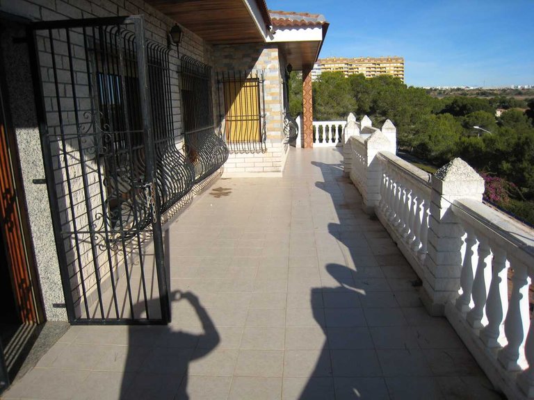 Villa for Sale in Costa Blanca Campoamor, Alicante 8