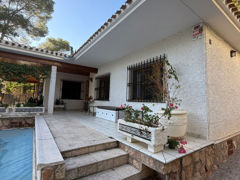 Villa for Sale in Campoamor, Orihuela, Alicante 50