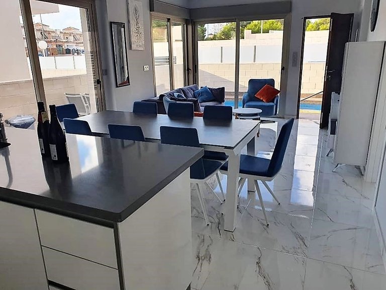 Villa for Sale in Villamartín, Orihuela Costa, Alicante 3