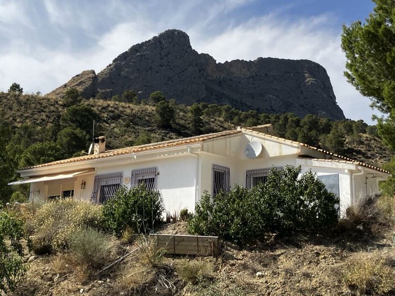 Villa for Sale in Finestrat, Alicante 2