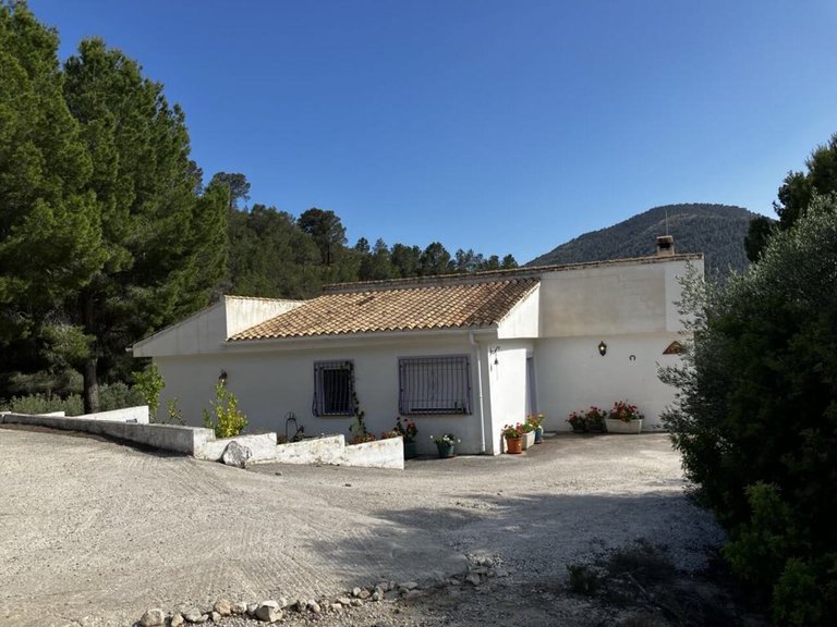 Villa for Sale in Finestrat, Alicante 4