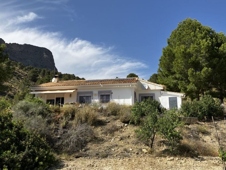 Villa for Sale in Finestrat, Alicante 29
