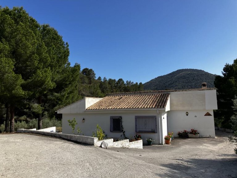 Villa for Sale in Finestrat, Alicante 35