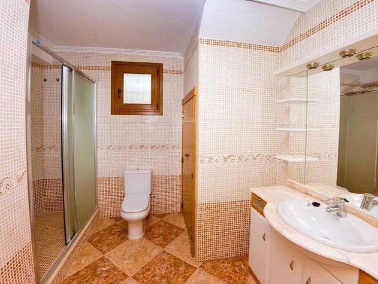 Apartment for Sale in Costa Blanca Torrevieja, Alicante 16