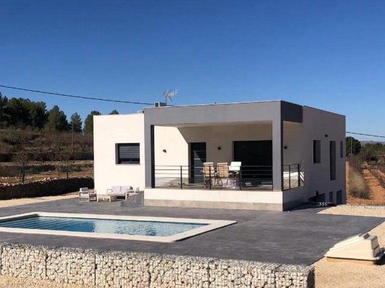 Villa for Sale in Inland Pinoso, Alicante 4