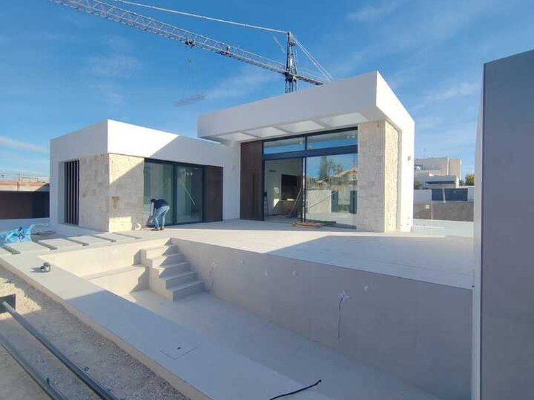 Villa for Sale in Inland Rojales, Alicante 8