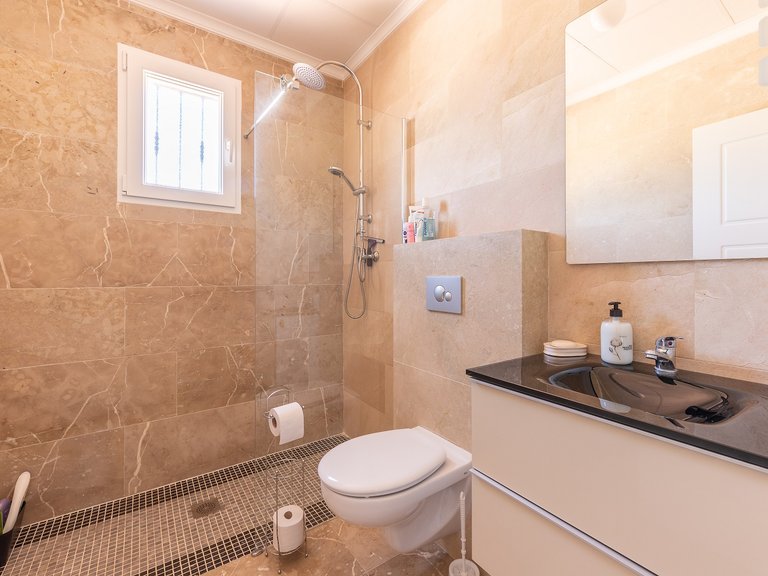 Villa for Sale in La Romana, Alicante 7