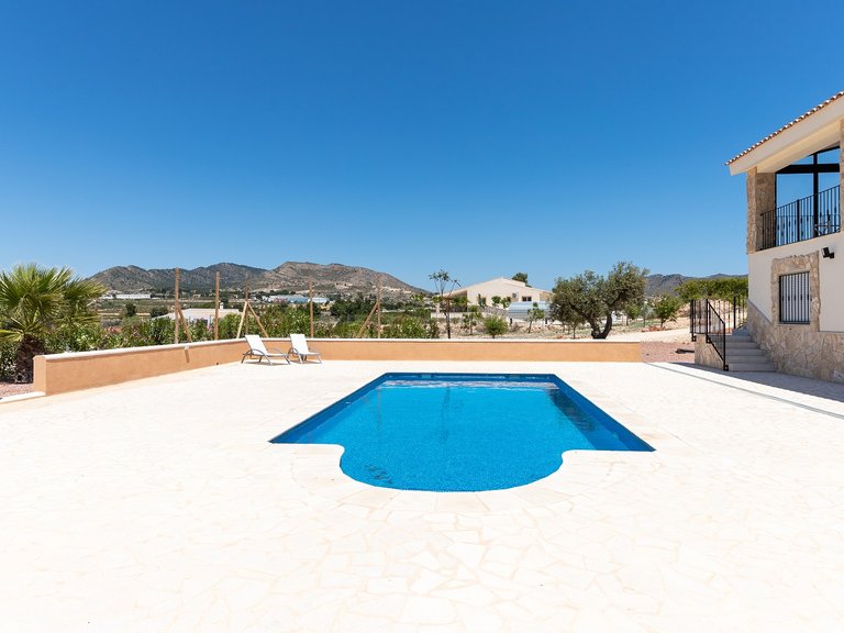 Villa for Sale in La Romana, Alicante 9