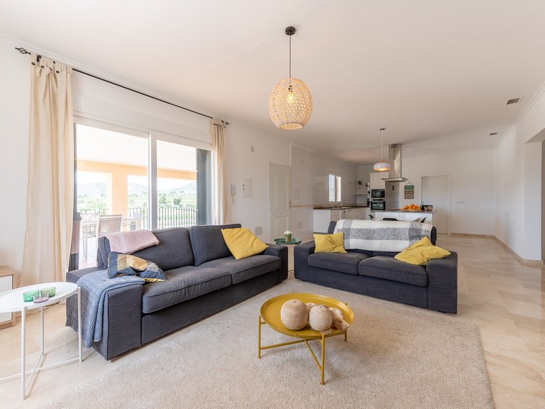 Villa for Sale in La Romana, Alicante 3