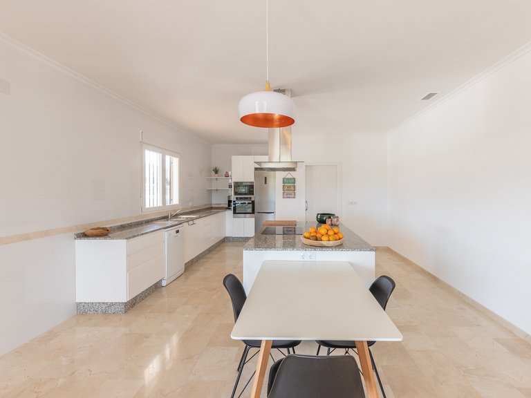 Villa for Sale in La Romana, Alicante 4