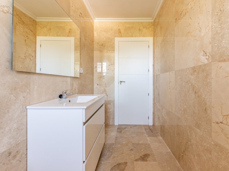 Villa for Sale in La Romana, Alicante 5