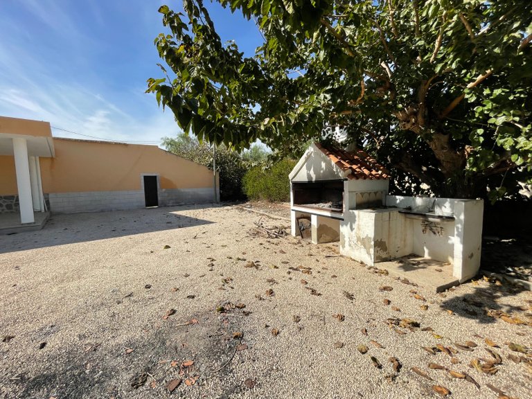 Villa for Sale in Redovan, Alicante 41