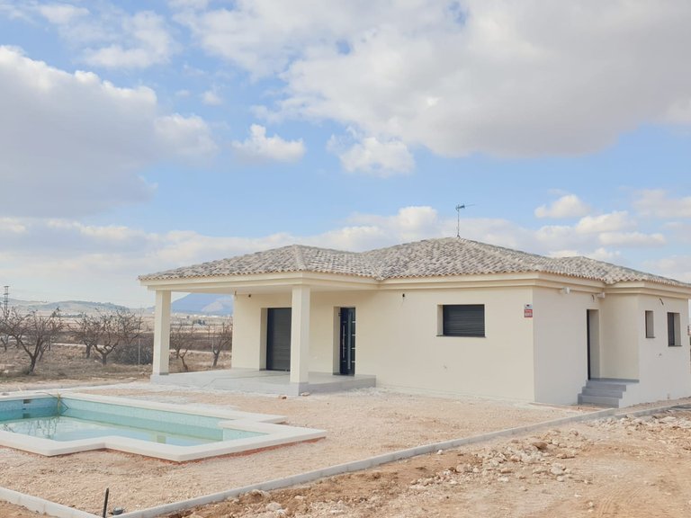 Villa for Sale in Pinoso, Alicante 1