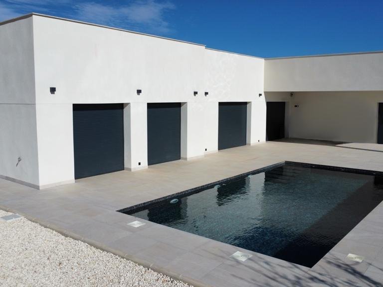 Villa for Sale in Pinoso, Alicante 3